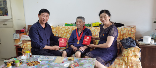 图片1 图片1